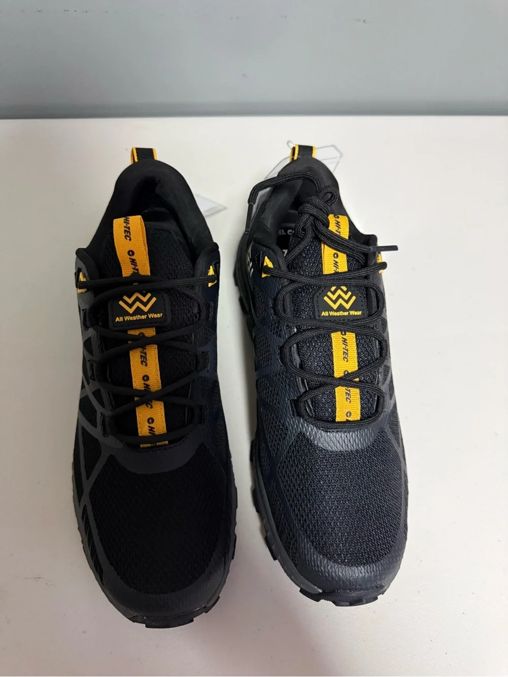 New Hi-Tec Waterproof Hiking Shoes Men’s Size 9